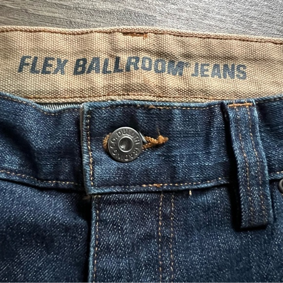 NWOT Duluth Trading Flex Ballroom Jeans Straight Leg Dark Wash Men's size 36x30 - Picture 3 of 10